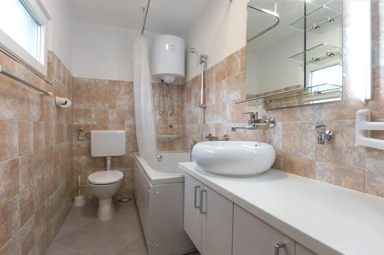 Apartments Tomasic Башка