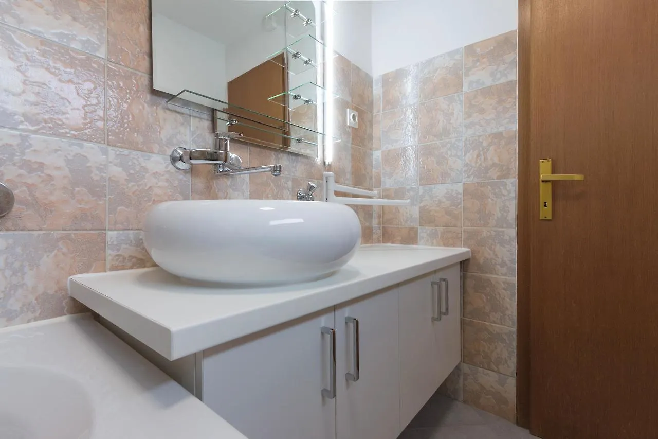 Apartments Tomasic Башка Хорватия